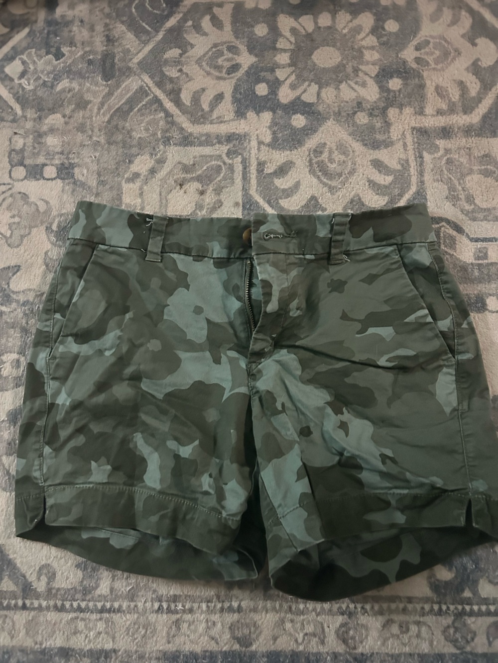 Old Navy Women's Green Camo Bermuda Shorts
